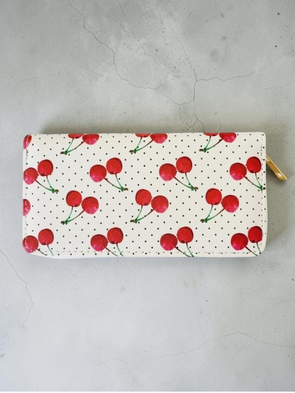 TOO SWEET! CHERRY PRINT WALLETS WITH GOLD TONE HARDWARE! - Picture 6 of 11